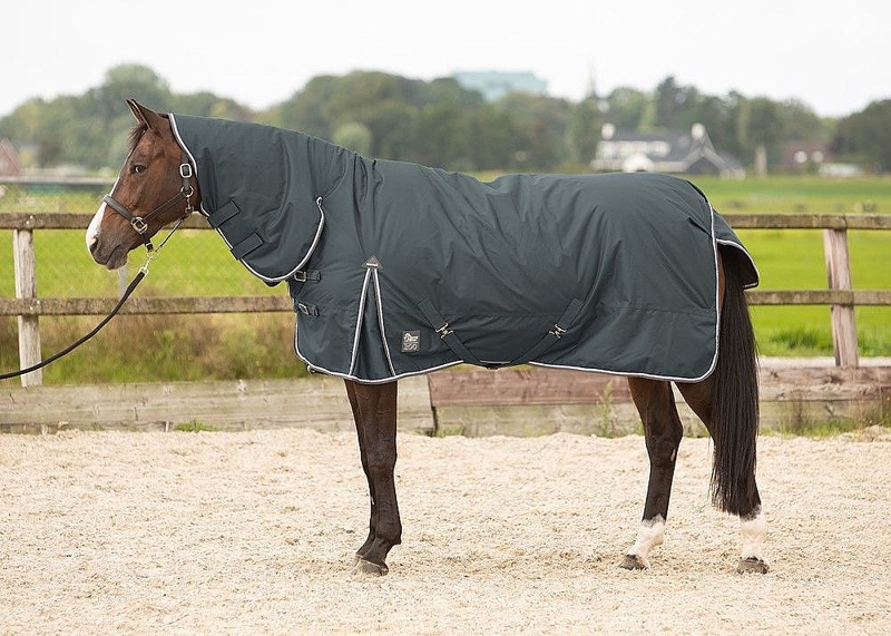 OUTDOORDEKEN THOR 200GR MET HALS 185CM EBONY